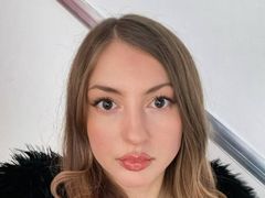 KyraKur from LiveJasmin