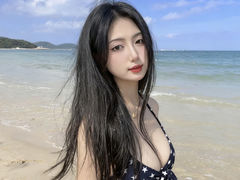LaceyMia - female with black hair and  big tits webcam at LiveJasmin