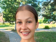 LacreshaScarrow - blond female webcam at LiveJasmin