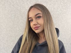 LadySchiffman from LiveJasmin