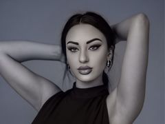 Laetizia - female with black hair webcam at LiveJasmin