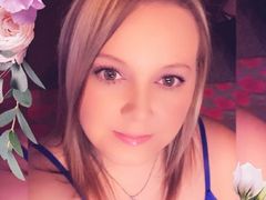 LainaMarie - female with  big tits webcam at LiveJasmin