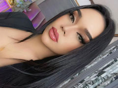 LalaBrooks - shemale with black hair webcam at LiveJasmin