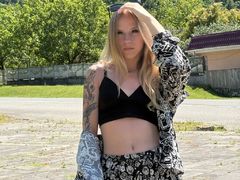 AngeloBradac - female with brown hair webcam at xLoveCam