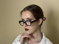 LanaBergman - female with brown hair webcam at LiveJasmin