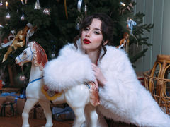 LanaPirce - female with black hair webcam at LiveJasmin
