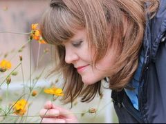 SandraPolson - female with brown hair and  big tits webcam at LiveJasmin