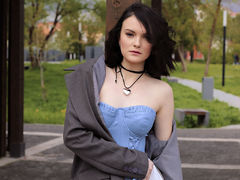 LanetteSheehan - female with brown hair webcam at LiveJasmin