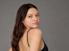 LannieMckell - female with brown hair webcam at LiveJasmin