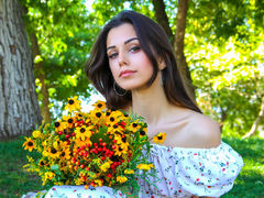 LaraSanders - female with brown hair and  small tits webcam at LiveJasmin