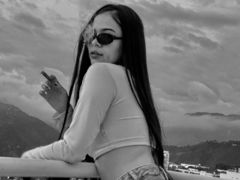 LaraaTaylorr from LiveJasmin