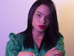 LauraFerrerr - shemale with black hair webcam at LiveJasmin