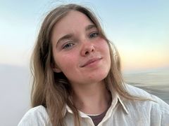 LauraGonzal from LiveJasmin