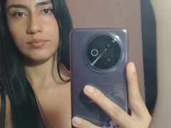 LauraMillan from LiveJasmin