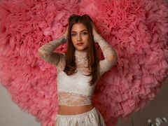 LauraPresley - female with brown hair and  small tits webcam at LiveJasmin