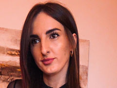 LauraRicco - female with brown hair and  small tits webcam at LiveJasmin