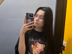 LauraWeiss - female with black hair and  small tits webcam at LiveJasmin