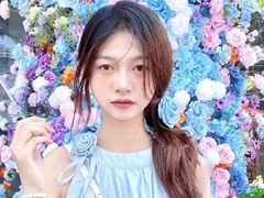 LaurelLiz from LiveJasmin