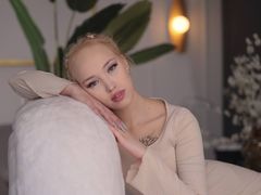 LaurenLew from LiveJasmin