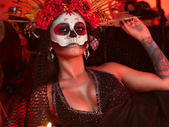 LaurenRays - female with black hair webcam at ImLive