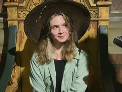 LaurenaCecot - female with brown hair webcam at LiveJasmin