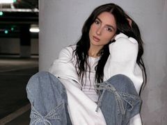 LaurenceBibber from LiveJasmin