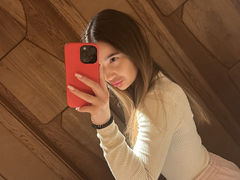 LauriePerez - female with brown hair webcam at LiveJasmin