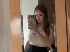 LavernUrizar - female with brown hair and  big tits webcam at LiveJasmin