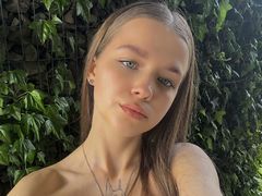 LayanSummer from LiveJasmin