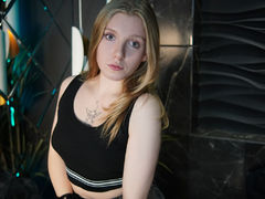 LaylaGlam - blond female webcam at LiveJasmin