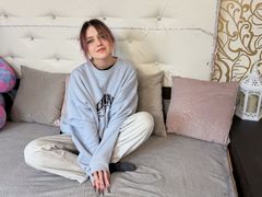 LaylaSmite - female with red hair and  big tits webcam at LiveJasmin