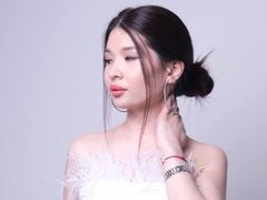 LeaApple - female with brown hair and  big tits webcam at LiveJasmin