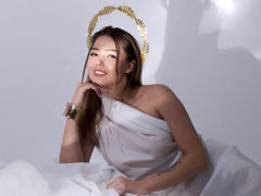 LeaLoran - female with black hair webcam at LiveJasmin