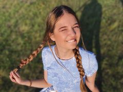 LeeColton - female with red hair and  big tits webcam at LiveJasmin