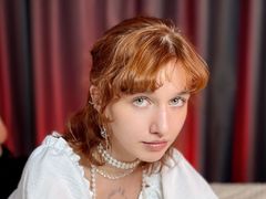 LeelooClar - female with red hair webcam at LiveJasmin