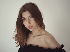 LeiaLaki - blond female webcam at LiveJasmin