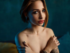 MelissaDanger - female with brown hair webcam at LiveJasmin