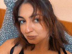 LeilaJonnes from LiveJasmin