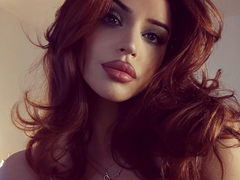 MissLeilax from xLoveCam