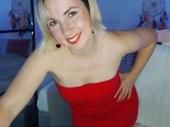 SweetLeka from xLoveCam