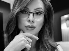 LenaFox - female with brown hair webcam at LiveJasmin