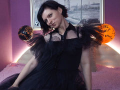 LenaPaulles - female with black hair webcam at LiveJasmin