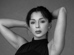 Leniko - female with black hair and  small tits webcam at LiveJasmin