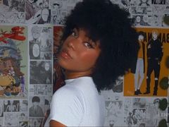 LennaMuller - female with brown hair webcam at LiveJasmin