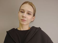 LennieBaig - female with brown hair webcam at LiveJasmin