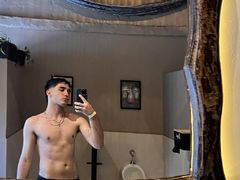 LeoPardos from LiveJasmin