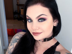 LeonaMoon - female with black hair webcam at LiveJasmin