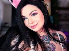 LeonaMoon - female with black hair webcam at LiveJasmin
