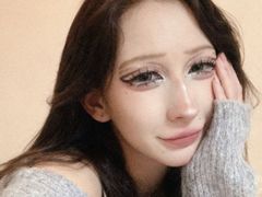 LeonilaHamel from LiveJasmin