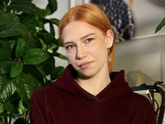 LeoraBerstler from LiveJasmin